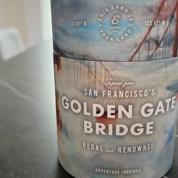 Ethics Supply Co. Golden Gate Bridge Candle - Picture 2 of 4